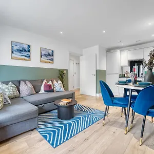 1 Bed Ocean Village Luxury Apartment, Stylish Cosy Central Location Southampton, Sleeps 4 - Easter Offer! - By Blue Puffin Stays Apartment Southampton