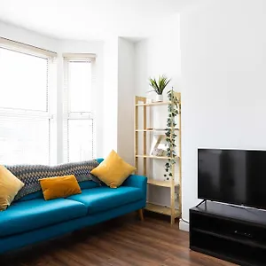  Apartment - 3 Bed Cosy Terrace - Hip And Trendy Ormeau Road United Kingdom